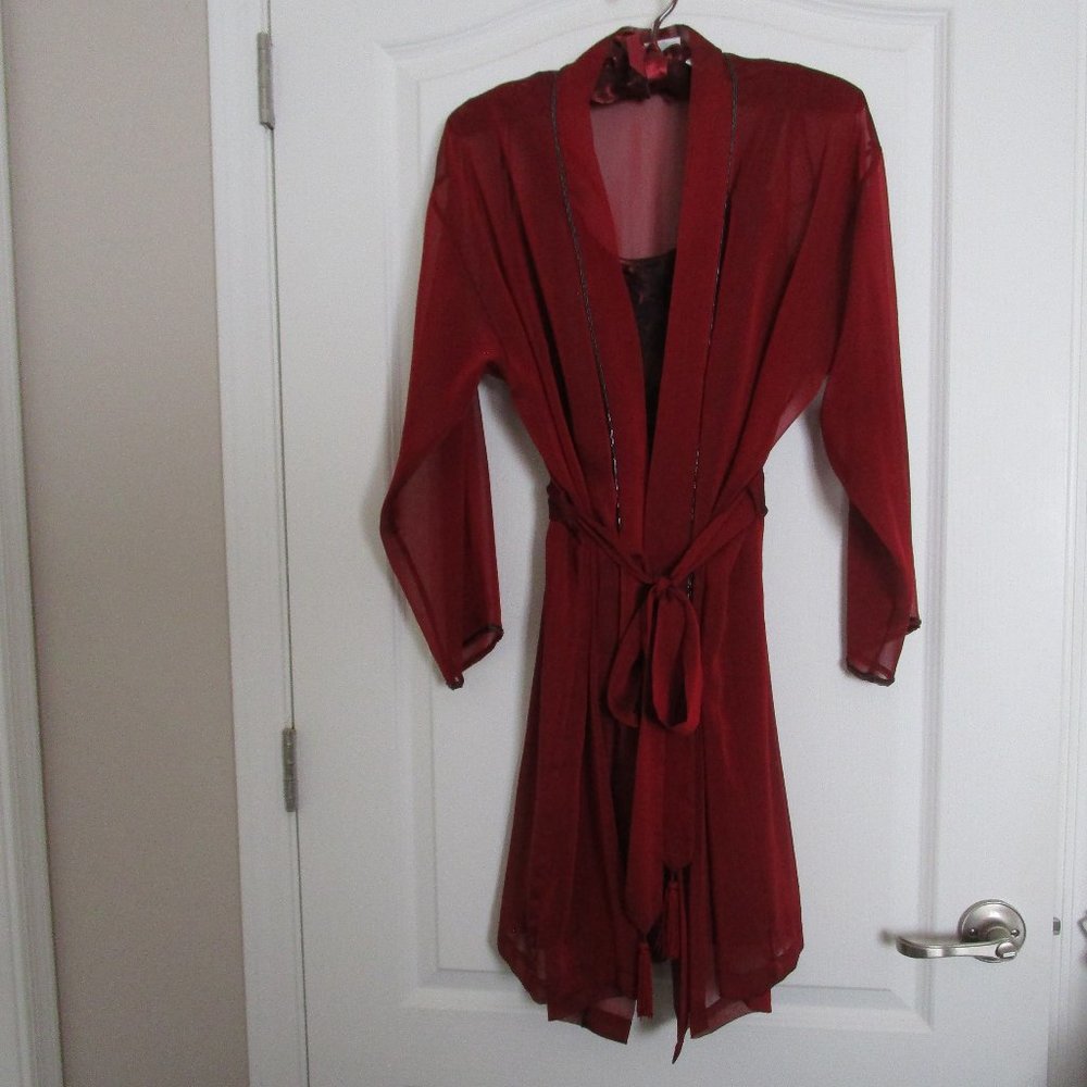 nightgown and robe set